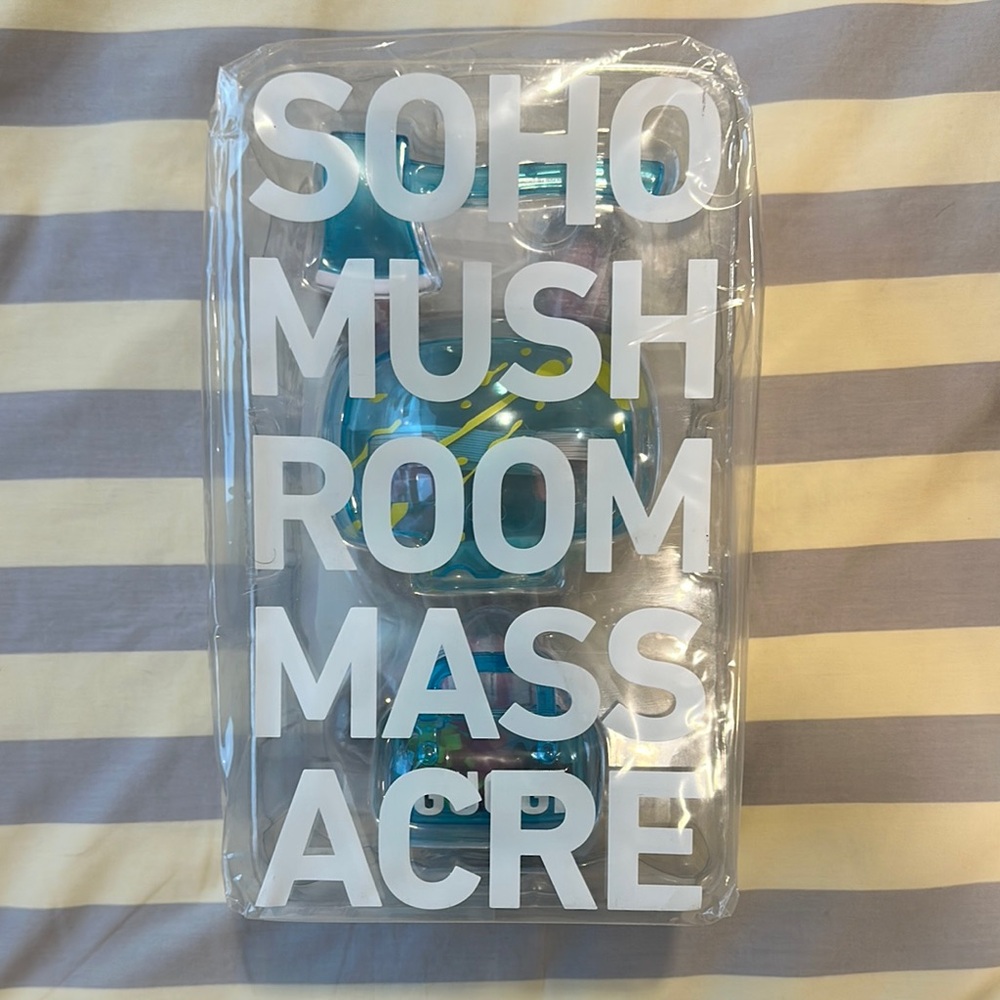 Super Plastic - Fashion SoHo Massacre by Guggimon